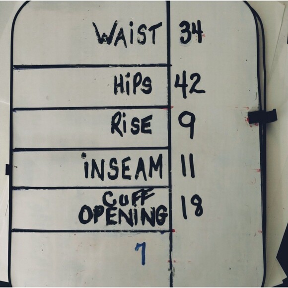 7 For All Mankind Jean Shorts Women's 30 Granola Bimbo Roll Cuff - Picture 9 of 10